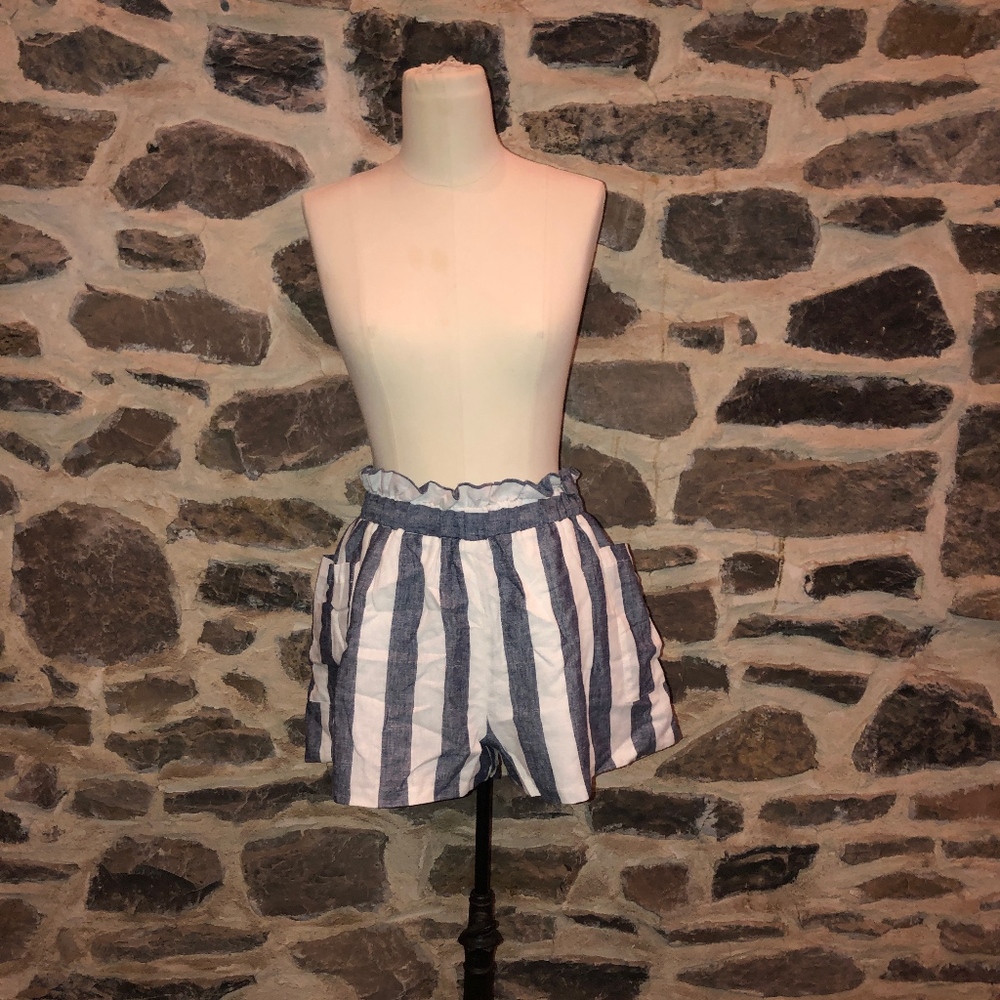 High waisted blue and white stripe flowy shorts